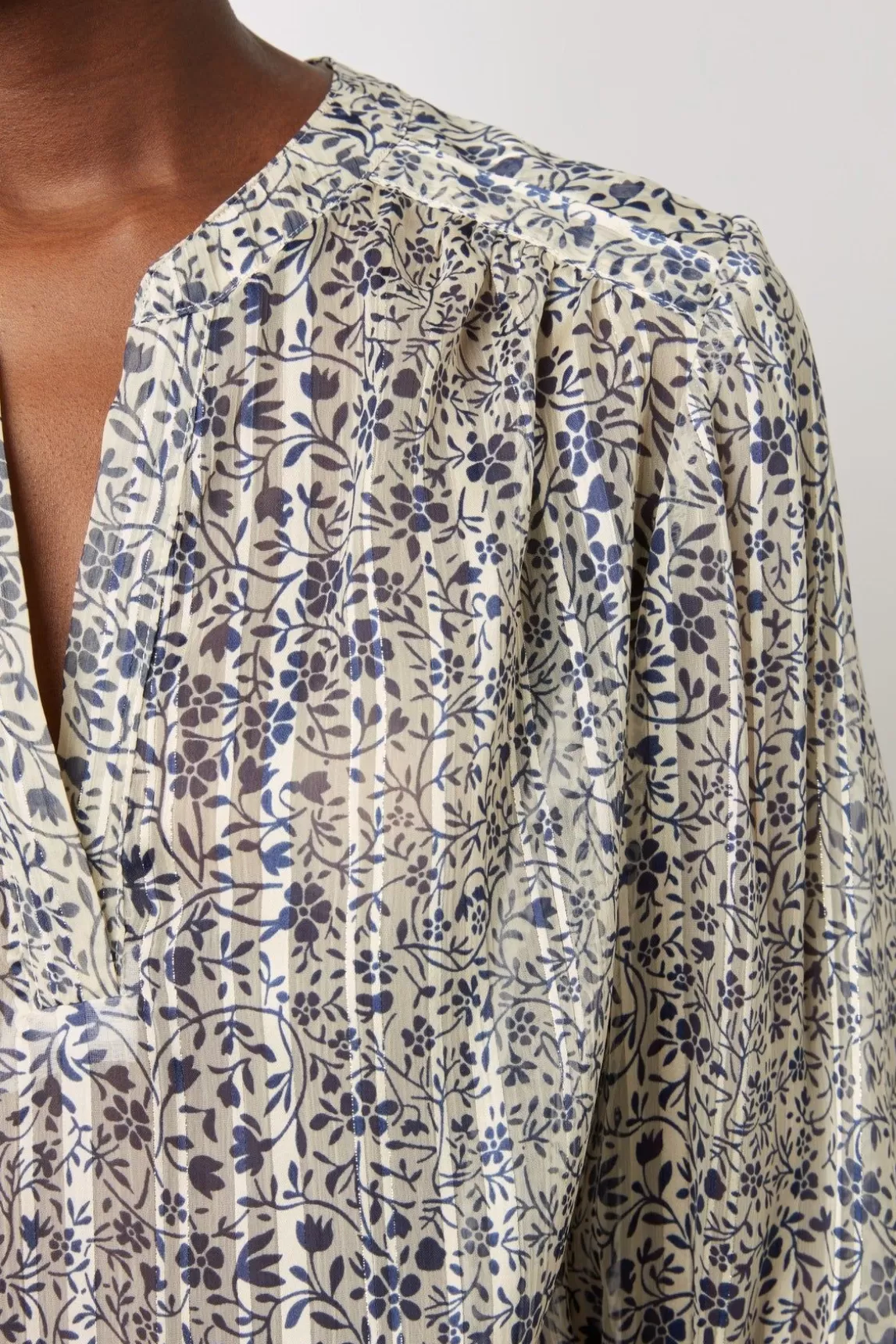 Gerard Darel Blouse Fleurs Et Lurex Ecru - Ange Discount