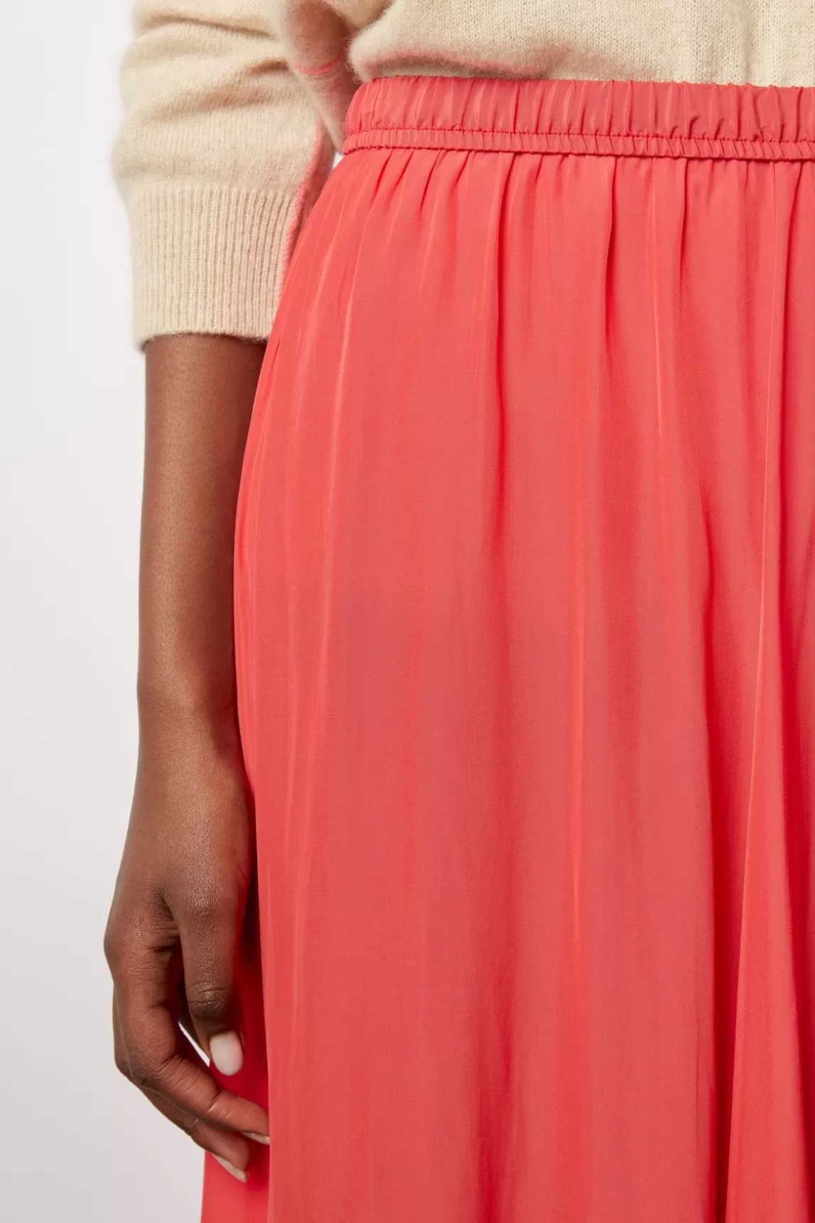 Gerard Darel Jupe Midi En Satin Plisse Corail - Denisa New