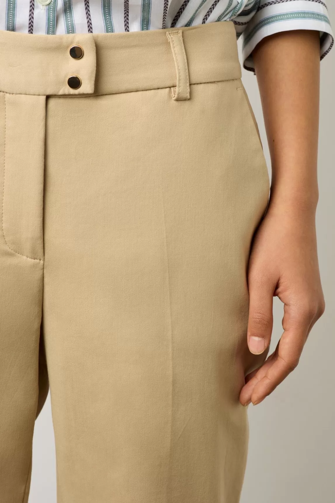 Gerard Darel Pantalon 7/8 En Coton Uni Sable - Cora Best Sale