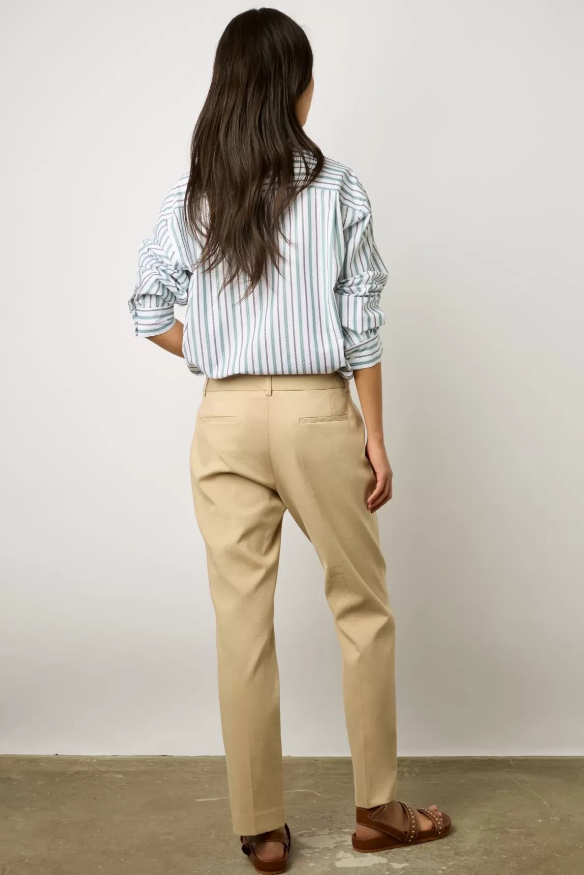 Gerard Darel Pantalon 7/8 En Coton Uni Sable - Cora Best Sale