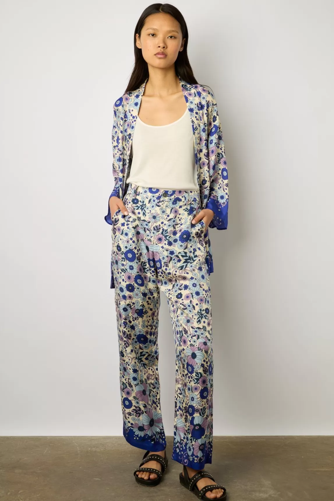 Gerard Darel Pantalon Satine A Fleurs Naturel - Carmel Best