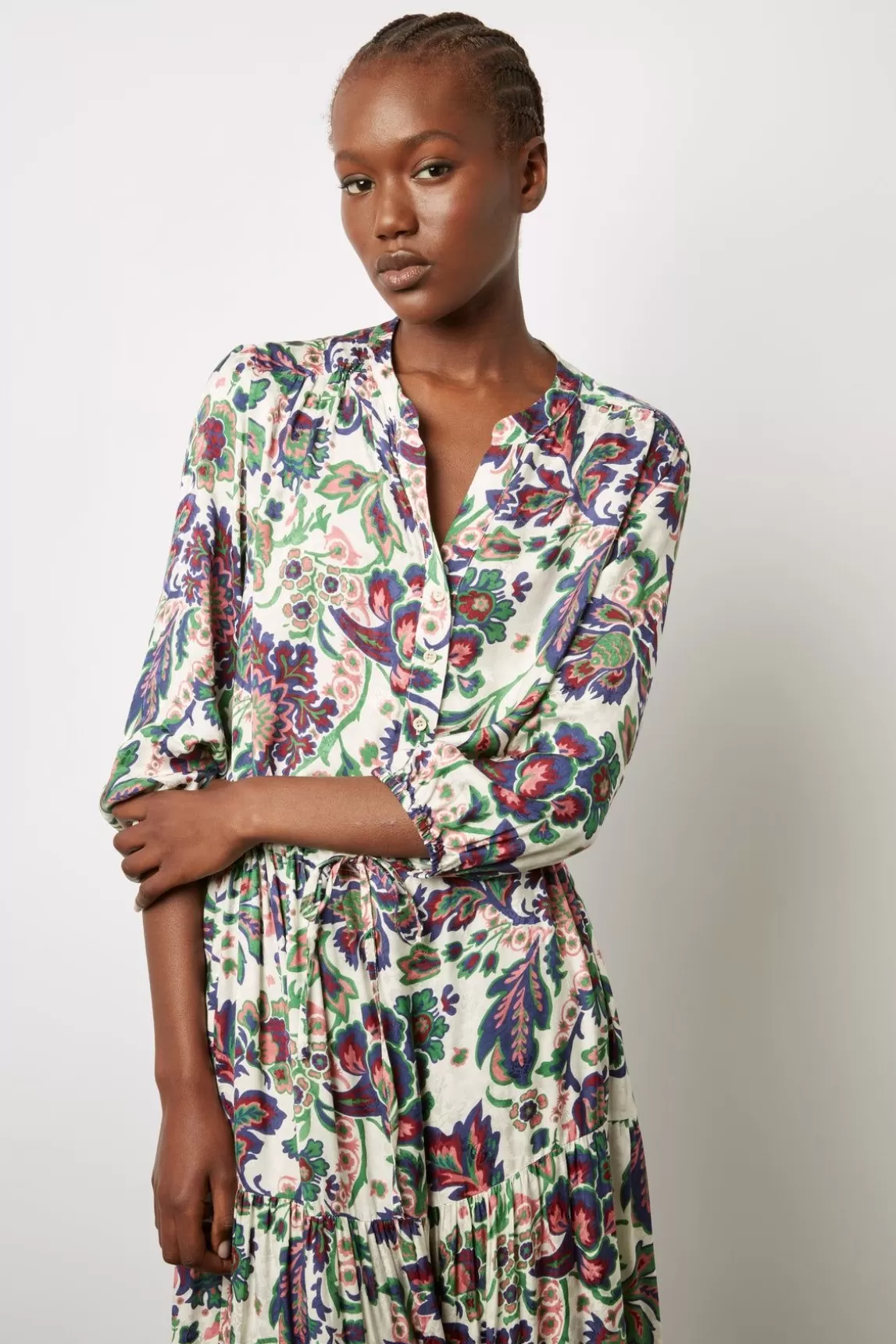 Gerard Darel Robe Longue Cintree A Fleurs Ecru - Elycia New