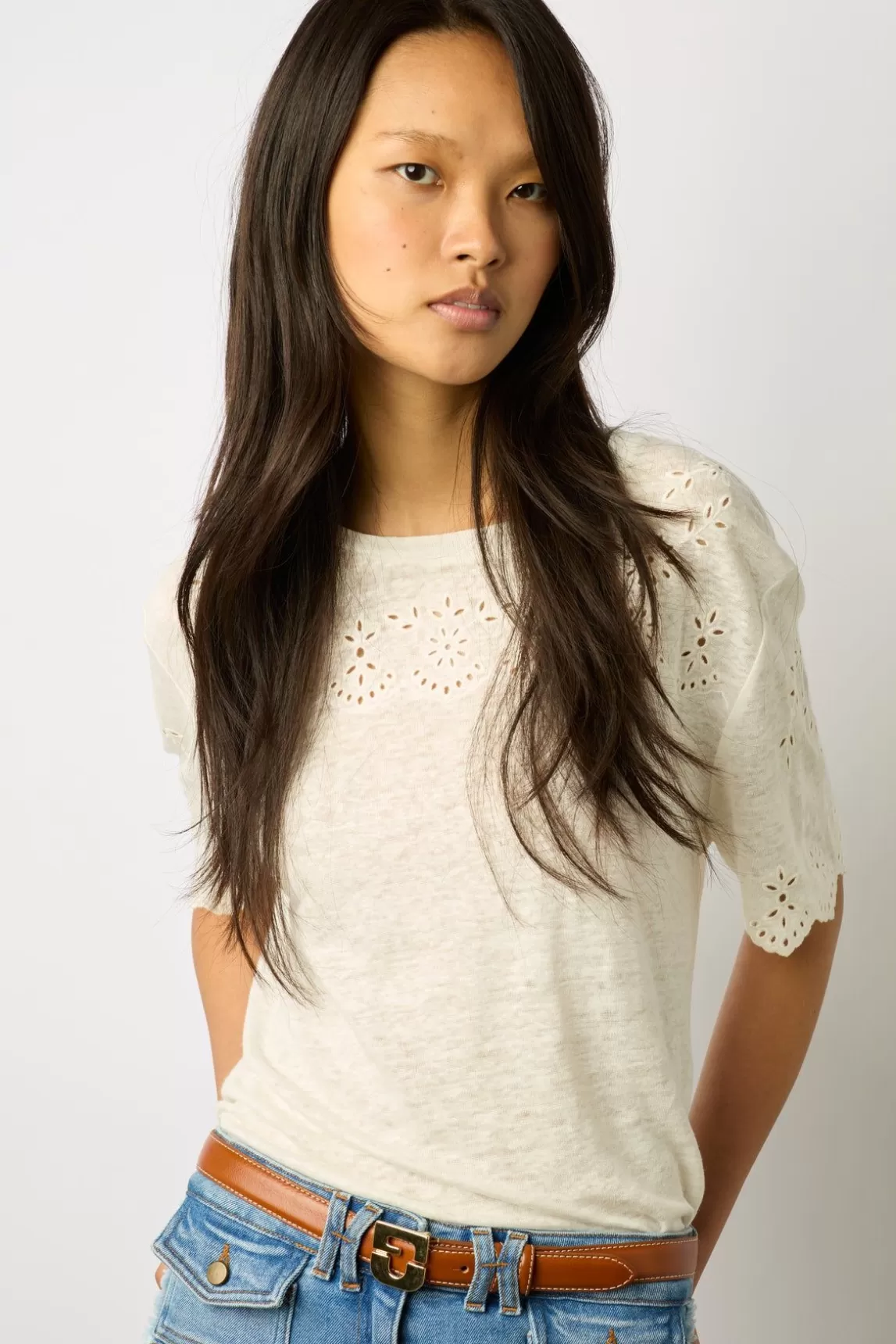 Gerard Darel Tshirt En Lin A Broderie Ecru - Manika Clearance